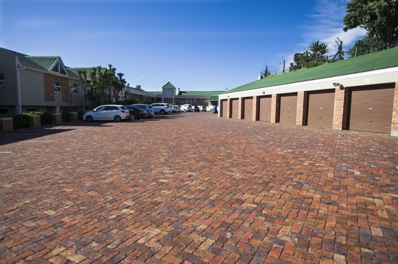 Brookes Hill Private Suite Port Elizabeth Exterior photo